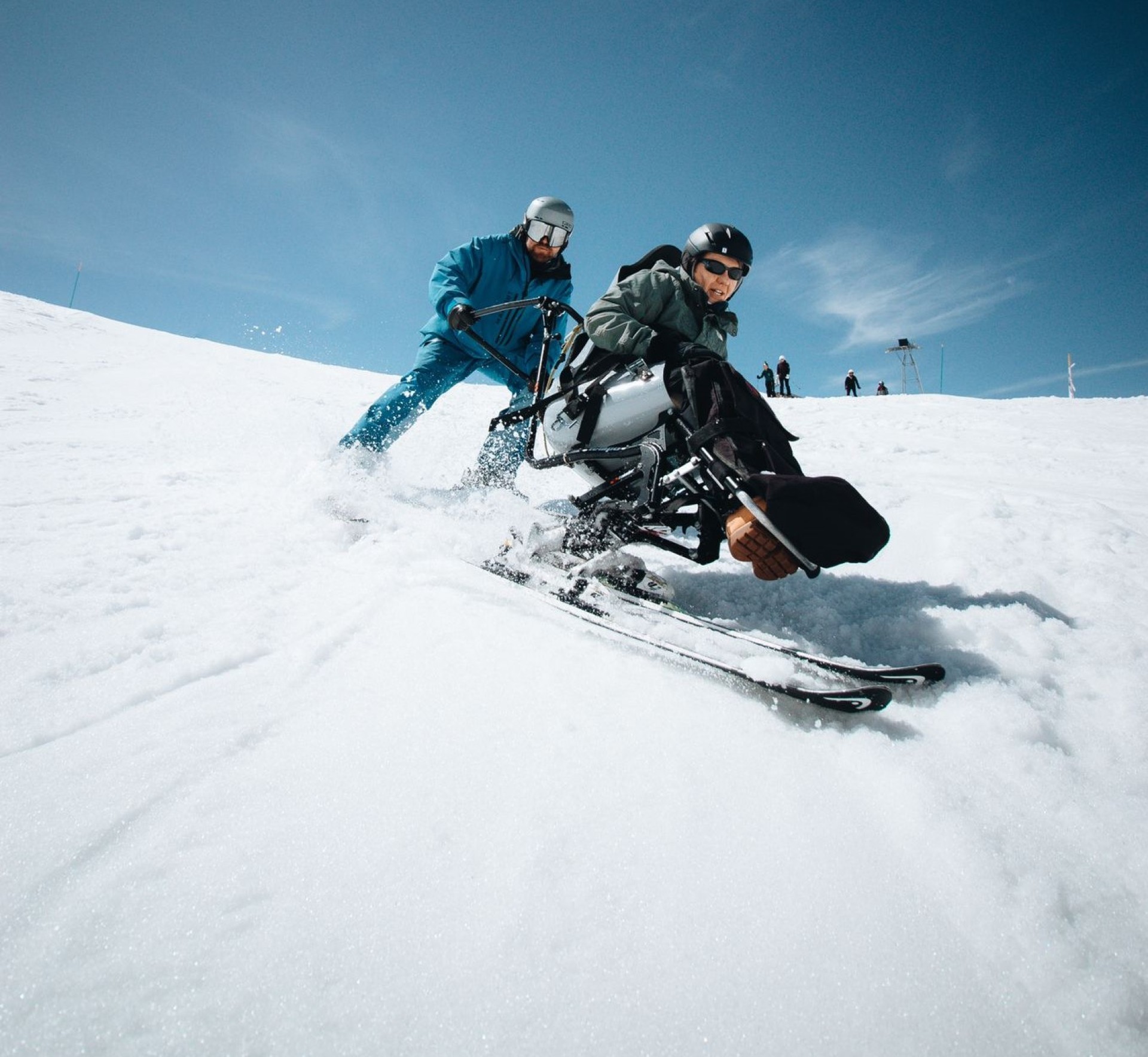 Adaptive skiing / Handiski